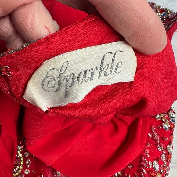 👗❤️|•SPARKLE•| Red Sequin Formal Gown Size 4 Evening Dress - Picture 11 of 11